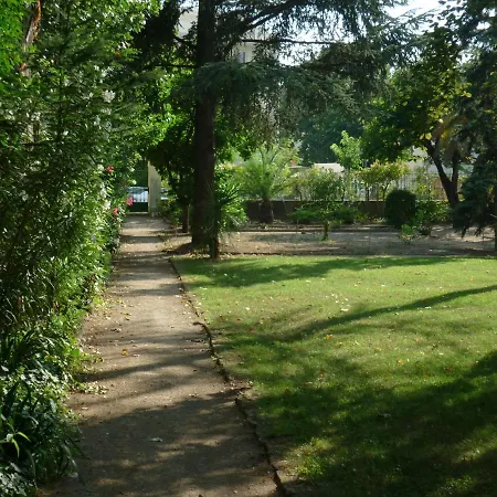 Avenue De La Marne * Saint-Raphael (Var)